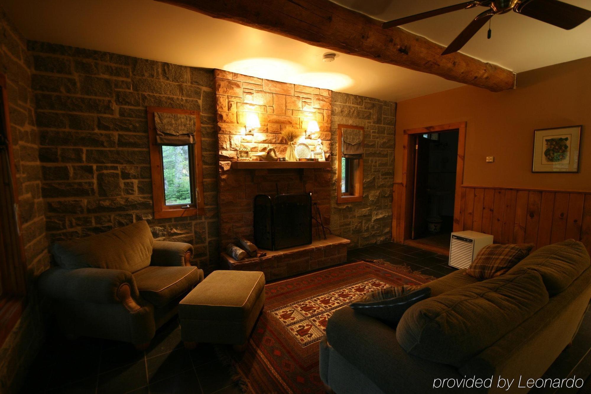 Trout Point Lodge Of Nova Scotia East Kemptville Zimmer foto