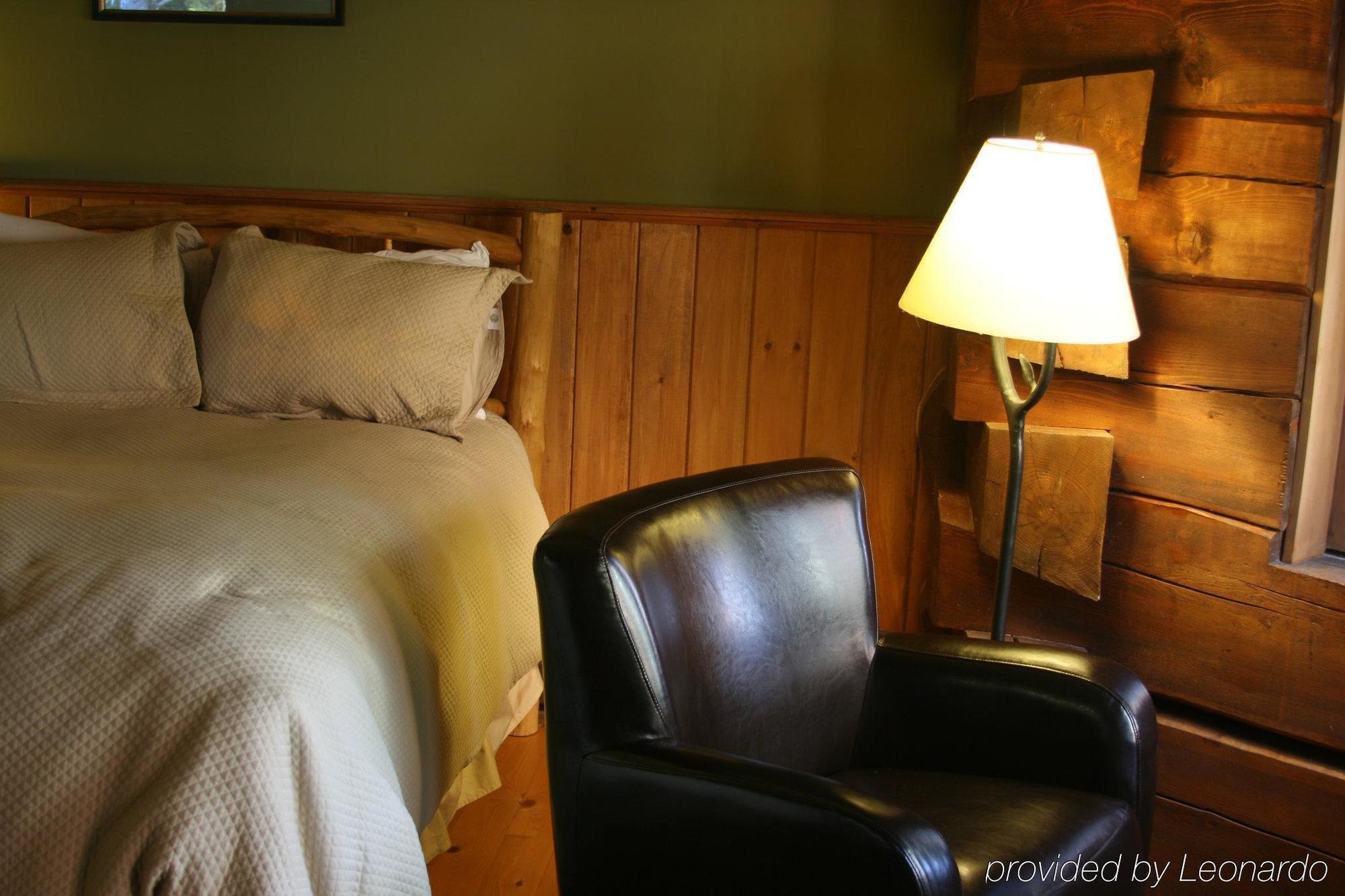 Trout Point Lodge Of Nova Scotia East Kemptville Zimmer foto